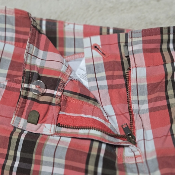 Jones New York Sport Plaid Petite Shorts, 4 P - Picture 6 of 10